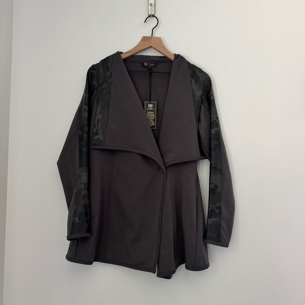 DG2 NWT by Diane Gilman Dark Gray Blazer with Black Camouflage Accents